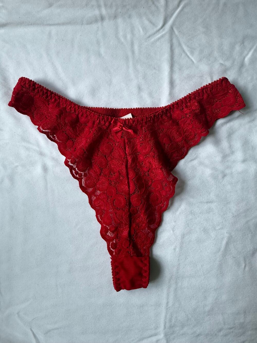 NWOT Vintage Maidenform Ruby Red Floral Lace G-String Thong Size 7 L Y2K